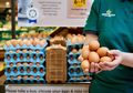 Layaknya Pasar Tradisional Di Indonesia, Supermarket di Inggris Izinkan Pelanggan Memilih Telurnya Sendiri