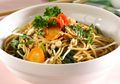 Sajikan Bekal dan Sarapan yang Tampil Beda dengan Mi Goreng Terasi yang Lezat Ini