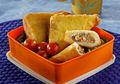 Walau Telat Bangun, Kita Bisa Buatkan Roti Tawar Goreng Isi Ayam Keju Untuk Bekal Keluarga