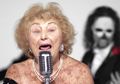 Keren Banget, Nenek 96 Tahun Ini Jadi Vokalis Band Death Metal
