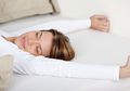 Ini yang akan Terjadi Jika Kita Tidur Tanpa Bantal, Patut Dicoba!