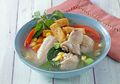 Hangatkan Sarapan Esok Hari dengan Menyajikan Sup Ayam Dan Tahu Aroma Kemangi