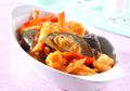 Tak Perlu Pikir Dua Kali, Spicy And Sour Seafood Ini Dijamin Rasanya Juara Banget
