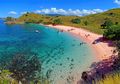 Ada Pasir Hijau Sampai Pasir Pink, Apa yang Membuat Pasir Berwarna?