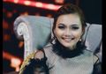 Rina Nose Beri Tanggapan Terkait Foto Editannya yang Diserbu Netizen