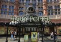 Wih, Dua Orang Nyeni Ini Mengubah Sekolahnya jadi Bergaya Harry Potter