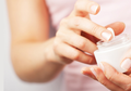 6 Manfaat Hebat dari Petroleum Jelly untuk Bibir Hingga Kulit!
