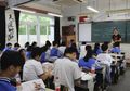 Duh Minder sama Teman Sekelas yang Pinter Nih. Mesti Ngapain, Ya?