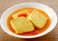 Karena Bumbunya Yang Medok, Tahu Kuah Kuning Ini Jadi Sedap Luar Biasa!