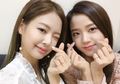 Contek Style Glamour BLACKPINK dengan Anting Mutiara dengan Harga di Bawah 150 Ribu Rupiah!