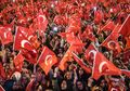 Orang Turki Pasrah Atas Krisis yang Terjadi: 'Kami Hanya Bisa Berdoa pada Tuhan'