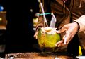 Tak Selamanya Menyehatkan, Ini Efek Samping Jika Terlalu Banyak Minum Air Kelapa