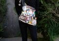 10 Outfit Aneh ini Justru Terlihat Keren Saat Dipakai Idol Kpop!