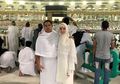 Wah, Ardi Bakrie Santap Nasi Khas Arab, Potongan Kambingnya Sebesar Lengan!