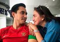 Sedih Gak Bisa Nonton Seremoni Asian Games 2018, Menu Kaki Lima Jadi Pelipur Lara Pasangan Selebritis Ini