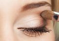 Ternyata Ini Cara Tepat Memegang Blending Brush Agar Lebih Natural!