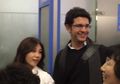 Eunji ‘APINK’ Memperkenalkan Seorang Cowok di Bandara. Pacar Baru?