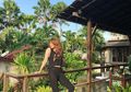 Sering Dibilang Vampir, Cek Isi Villa Mewah Tamara Bleszynski di Bali