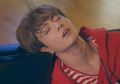 Kelelahan, 10 Idol Kpop Ini Terjatuh Saat Tampil di Atas Panggung!