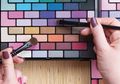 Sering Salah, Ternyata Begini Cara Gunakan Palette Makeup yang Benar