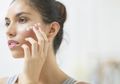 Mulai Alami 6 Hal Ini? Tandanya Kamu Sudah Berlebihan Pakai Produk Skincare