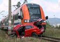 Ujian Mengemudi untuk SIM, Remaja Ini Tewas Tertabrak Kereta Api, Pengujinya Malah Kabur!