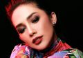 Mengintip Wajah Ussy Sulistiawaty Tanpa Makeup, Netizen Langsung Banjiri Komen!