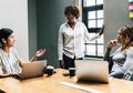 10 Ciri Ini Menandakan Pribadi yang Cerdas, Moms Salah Satunya?