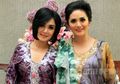 Ajak Makan Yuni Shara dan Krisdayanti Sambil Berdiri, Wajah Cantik Sang Adik Akhirnya Tersorot, Sampai Bikin Pangling