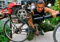 (Video) Pria Ini Ciptakan Sepeda dengan Mesin Gergaji, Kecepatannya Luar Biasa!