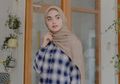 Simpel dan Stylish Kenakan Outer Kasual ala Vebby Palwinta dengan Harga di Bawah 300 Ribu Rupiah
