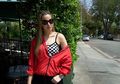 Bergaya Kasual Sporty ala Nia Ramadhani dengan Jaket Mulai dari 200 Ribuan Rupiah, Kamu Bisa Punya nih!