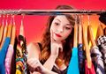 Mengenal Capsule Wardrobe, Solusi Tampil Modis Meski Budget Terbatas