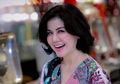 6 Potret Desiree Tarigan, Ibunda Bams yang Doyan Koleksi Benda Keramik