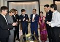 Presiden Jokowi Ajari Super Junior Goyang Dayung, Intip Videonya!