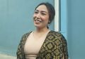Soal Kabar Keretakan Hubungan Luna Maya dan Reino Barack, Ayu Dewi: Semoga Baik-baik saja