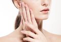 4 Tips Makeup untuk Kulit Wajah Sensitif yang Cenderung Berjerawat