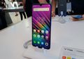 Harganya Nyaris Sama, Ini Kelebihan Vivo V11 Dibandingkan Xiaomi Pocophone F1