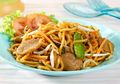 Sudah Praktis, Bahan Membuatnya Pun Mudah, Yuk, Sarapan dengan Sepiring Lo Mi Goreng