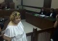'Kesengsaraan' Pretty Asmara di Penjara, Sulit Masuk Kamar Mandi Hingga Harus Tranfusi Darah