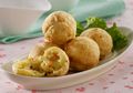 Butuh Menu Brunch Seru? Sajikan Saja Takoyaki Carbonara Seafood yang Super Maknyus