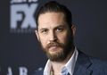 Ngintip Rekaman Tom Hardy yang Kabarnya Lagi Bikin Album, Wih!