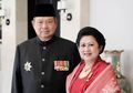 Ani Yudhoyono Tampil Beda Saat Belanja Perabot Dapur di Pasar, Pakaiannya Bikin Pangling!