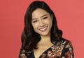 Begini Gaya Fashion Constance Wu, Pemeran Rachel di Film 'Crazy Rich Asians'!
