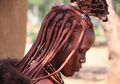 Tidak Pernah Mandi, Begini Cara Suku Himba Menjaga Tubuh Tetap Bersih