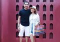 Mesra dan Ceria, Tersiar Kabar Duka Saat Ayu Dewi dan Regi Datau Berlibur di Thailand
