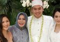 6 Potret Pernikahan Rama Sahetapy, Putra Dewi Yull dan Ray Sahetapy