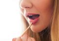 4 Rekomendasi Warna Lipstik yang Cocok Untuk Wanita Berkulit Gelap