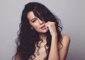 Sang Mantan Berulang Tahun, Sophia Latjuba Malah Asyik Makan Malam dengan Seorang Bule, Pacar Baru?