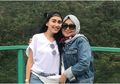 Hadiri 2 Kondangan Berturut-turut, Ibu Ayu Ting Ting Kenakan 2 Tas Mahal yang Berbeda